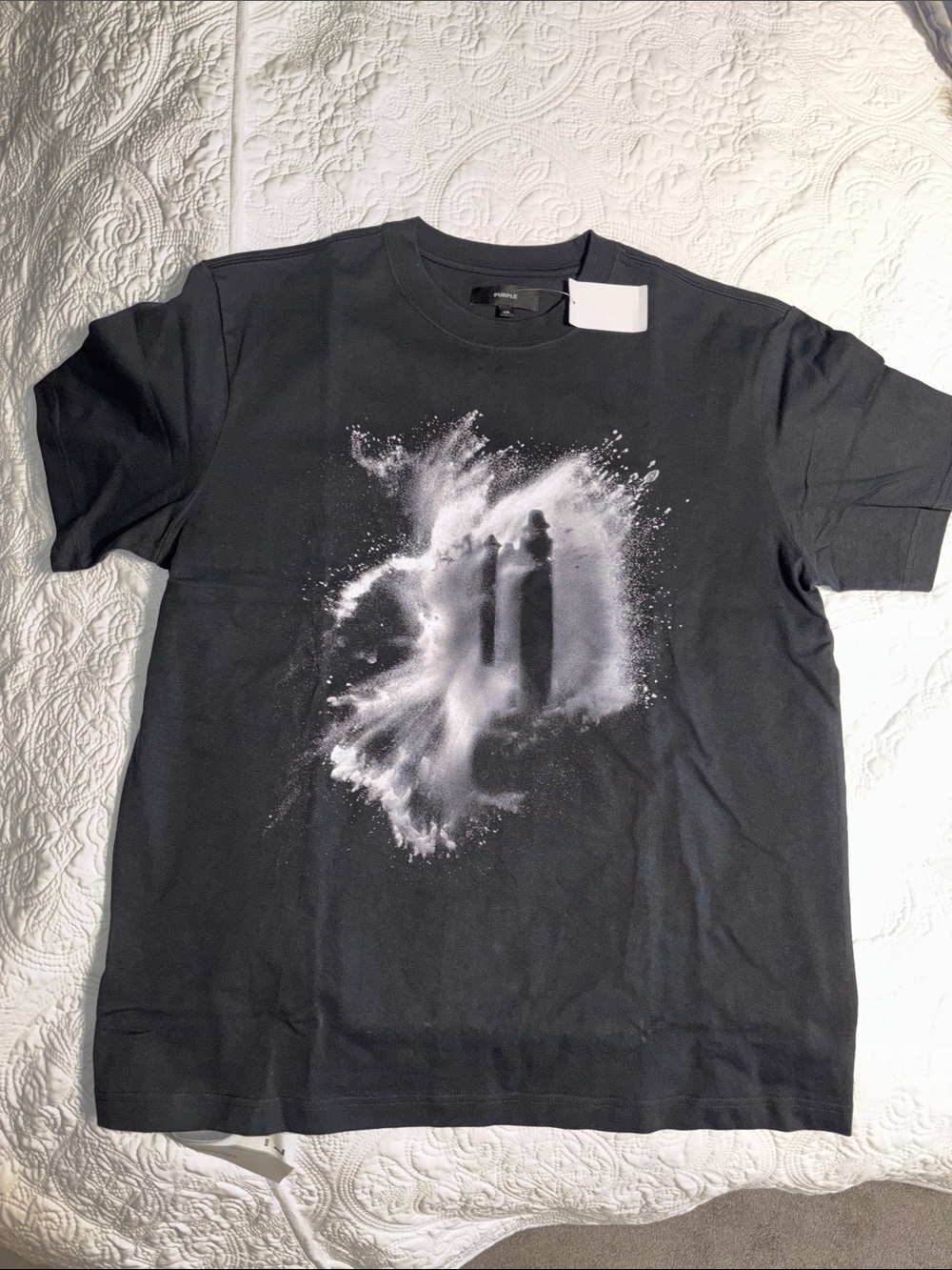Black Short-Sleeve Graphic Crewneck Tee with White Splash Print